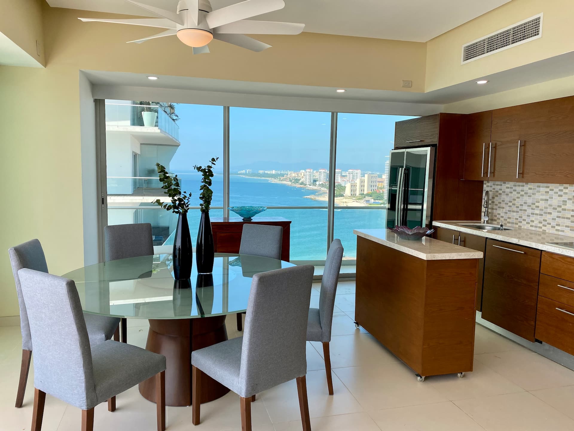 Beachfront Condo at Re-known Icon Vallarta — zdjęcie 5