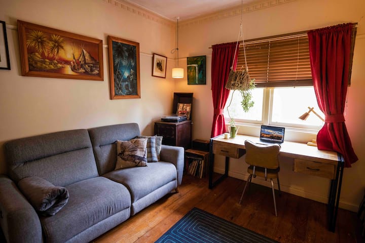 Retro Couple's Retreat With Sauna And Plunge Pool - Castlemaine