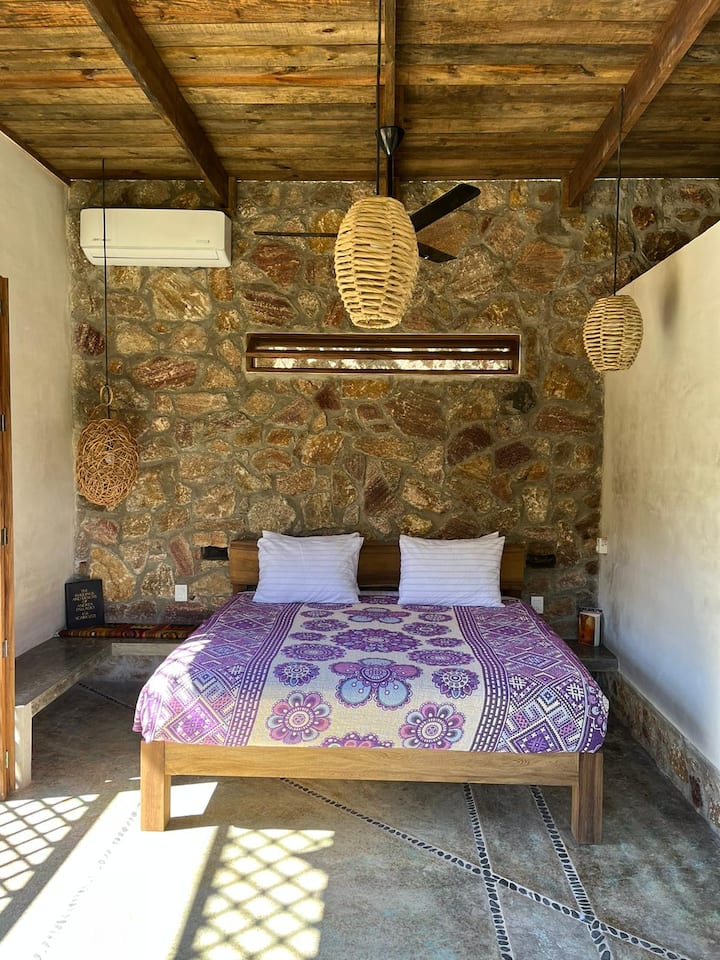 Vila Alegria. King size master bedroom.