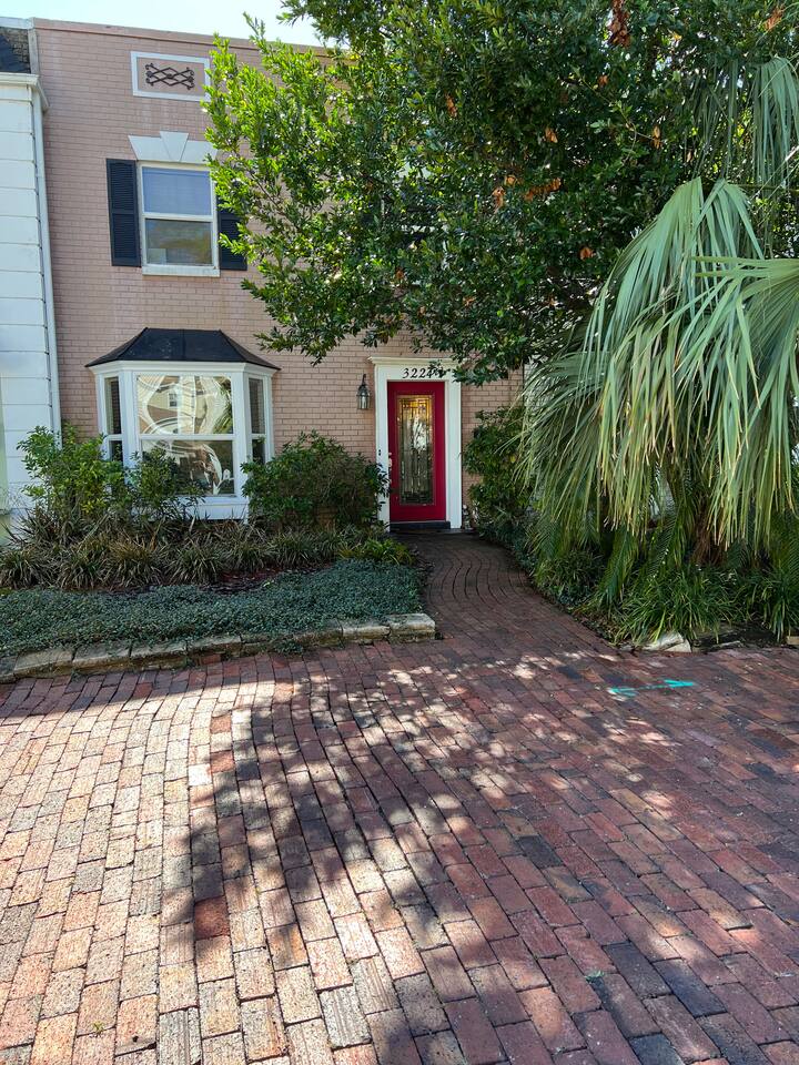 South Tampa 2 bedroom entire townhome pets allowed Townhouses for