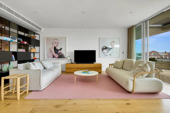 Two level Penthouse 180 degree view of Bondi Beach gallery image 5