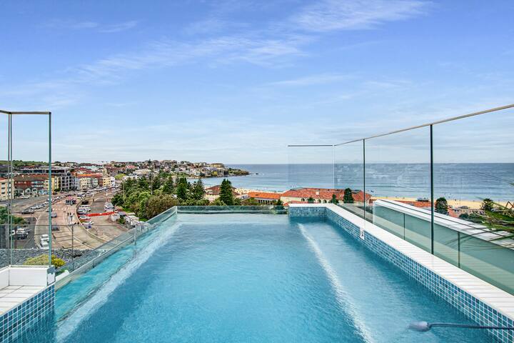Two level Penthouse 180 degree view of Bondi Beach gallery image 4
