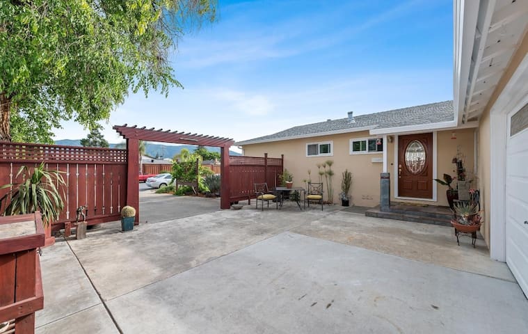 Charming & Cozy 4B/2B near Cambrian Park