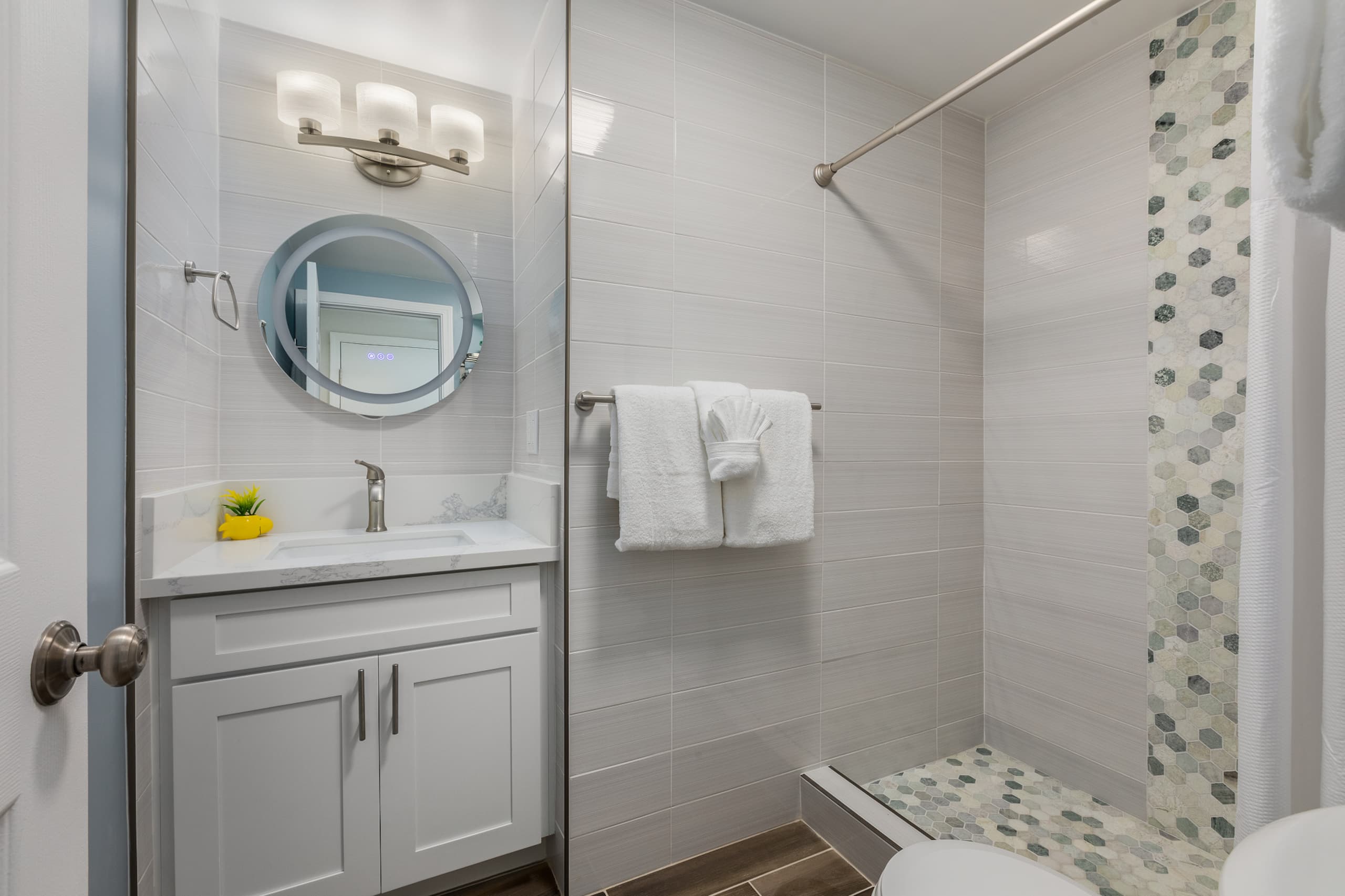 Condo in Honolulu · ★4.9 · Studio · 1 bed · 1 private bath - Image 7