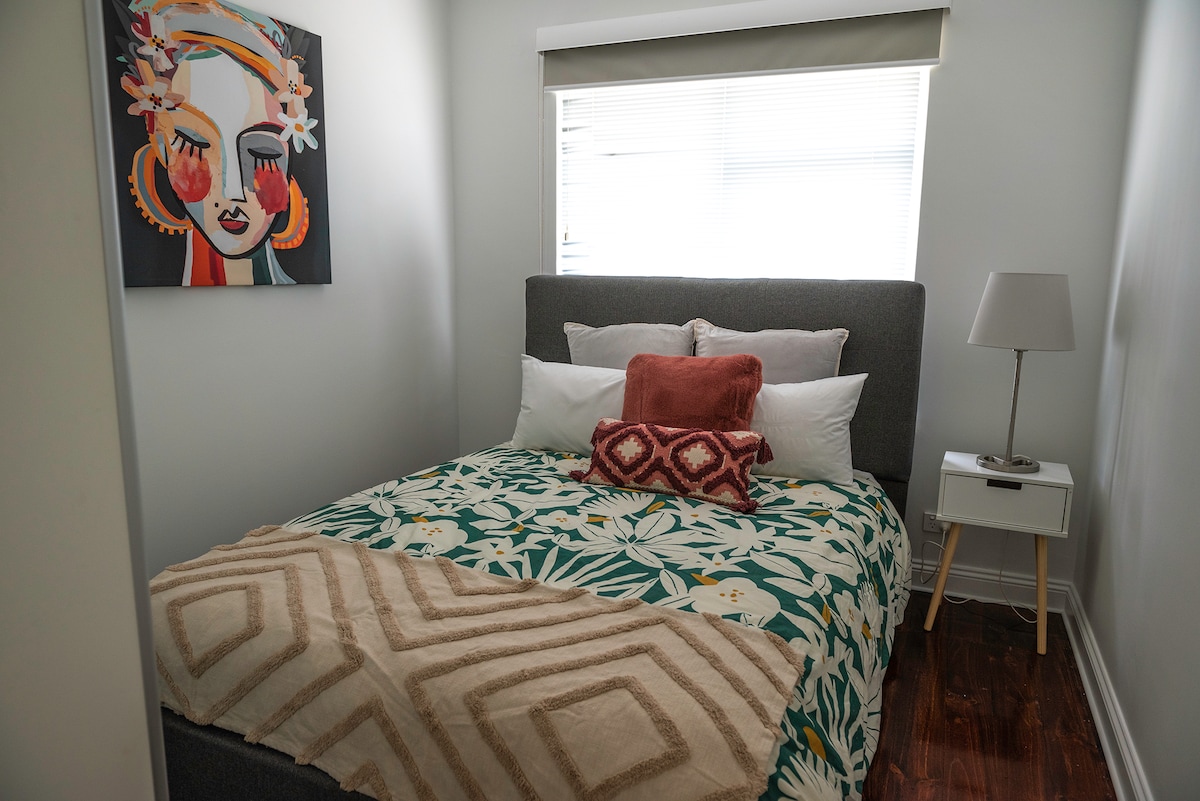 Dormitorio 2, cama tamaño queen