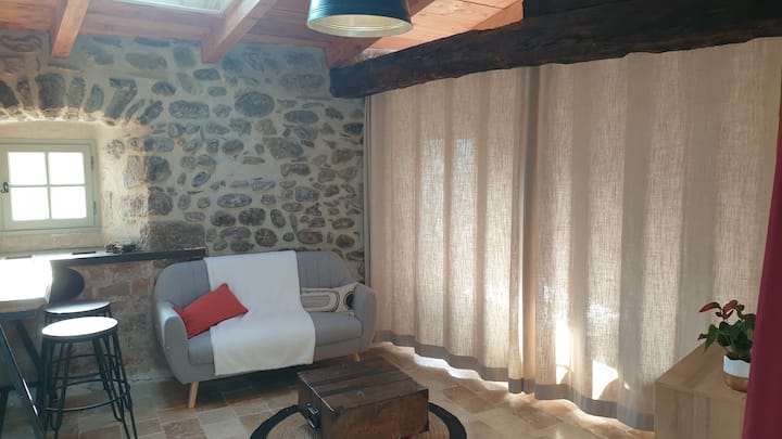 Gîte De L'ours, De Caractère Tout Confort Au Calme - Livron-sur-Drôme