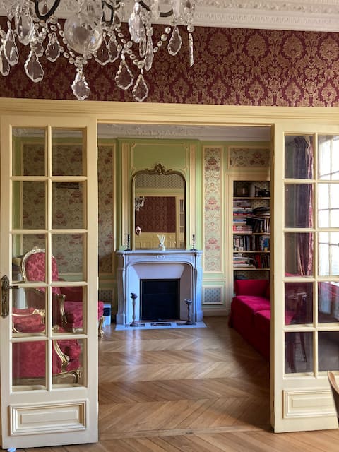 Top Airbnb: Live like a true Parisian while visiting Paris in Paris