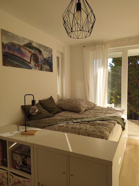 Top performing Airbnb: Room with private bathroom and separate entrance in Hessen