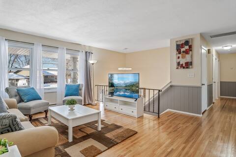 Cheerful Home-Lake Owasso/Roseville Mall/Spacious