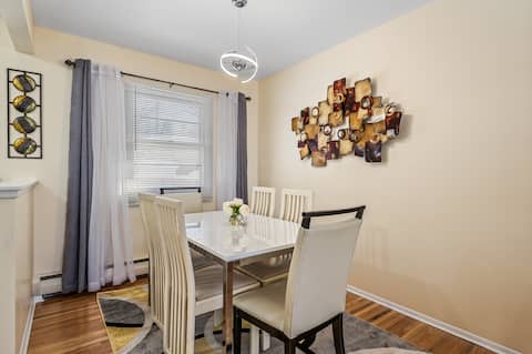 Cheerful Home- Lake Owasso/State Fair/ Roseville