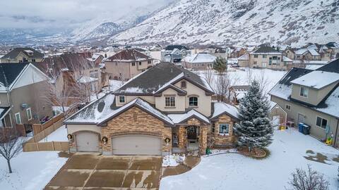 Spacious 5 bedroom home in quiet neighborhood