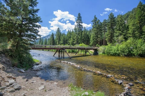 Cozy Log Cabin on Rock Creek, MT