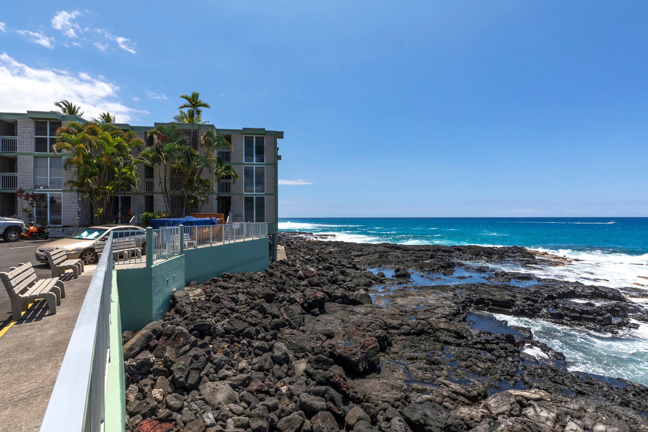 Condo in Kailua-Kona · ★4.78 · 1 bedroom · 2 beds · 1 private bath - Image 10