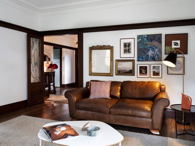 Forest edge 3-bedroom home with fireplace & garden gallery image 2