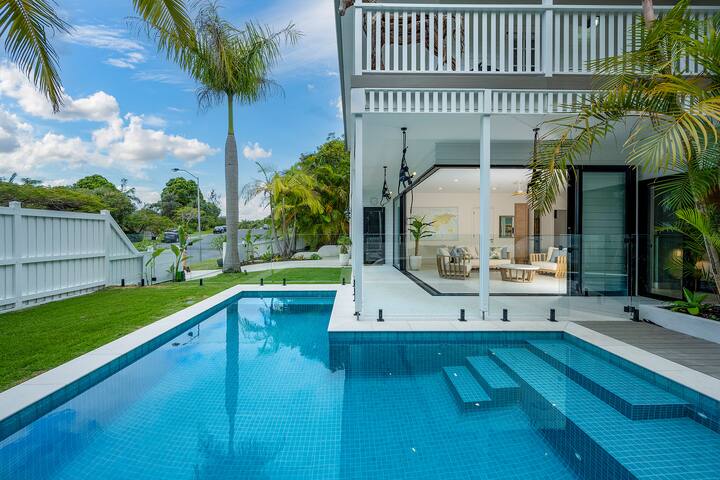 Luxury Suffolk Park home – The Beach Monkey gallery image 2