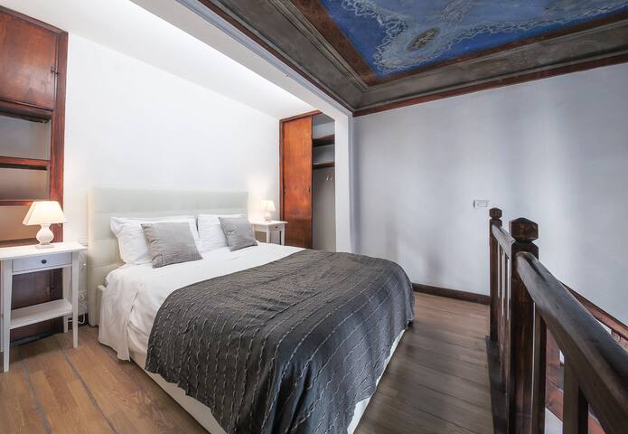 Palace Lux First gallery image 5