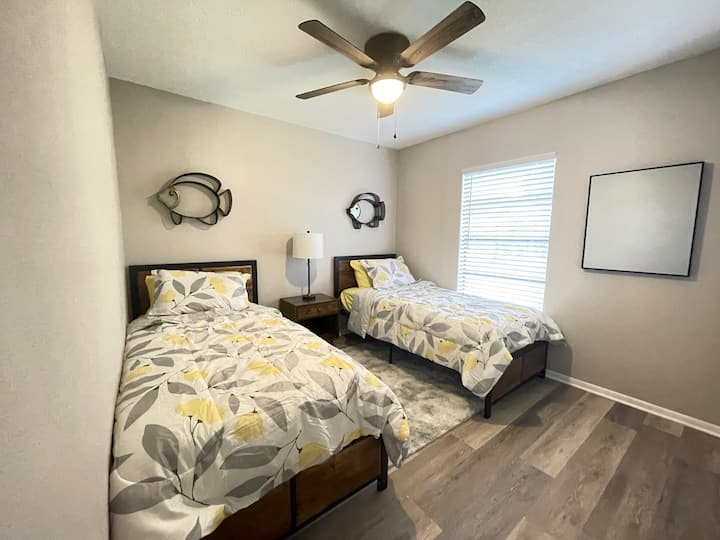 2 Double / Twin Vitanda katika Chumba cha kulala 3