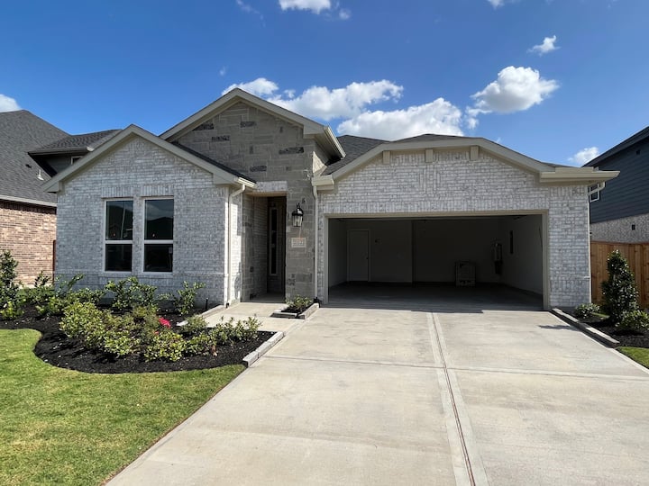 3 bedroom home near Bridgeland Houses for Rent in Cypress, Texas, United States Airbnb