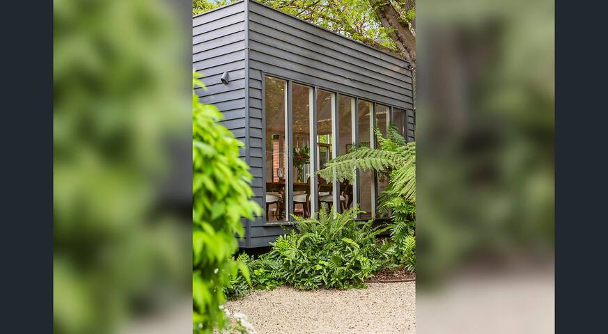 Hidden Oasis in heart of Toorak gallery image 4