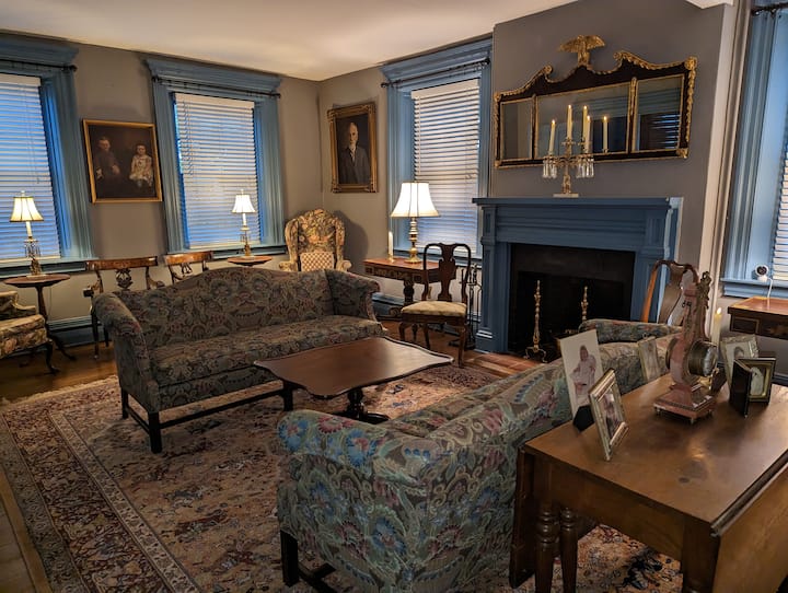 Civil War Landmark With Pool & Hot Tub - Greenbrier State Park, Boonsboro