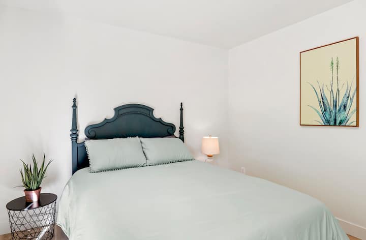 Segundo dormitorio con cama tamaño queen