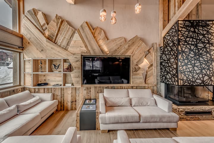 Chalets de lujo en Tignes le lac, Alpes franceses. Descubre la universidad de los chalets de ANNAPURNA Lodge MACHA, alojamiento de lujo en el corazón de la zona de esquí de TIGNES -  VAL D'ISERE para tus vacaciones de esquí perfectas en Francia.