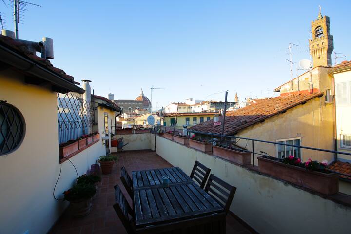 Casa Imad – Ponte Vecchio Attico vista Duomo gallery image 4