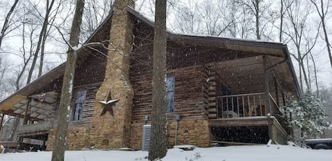 Secluded 2 bedroom cabin home with hot tub.