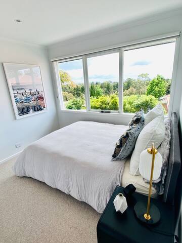 Coastal Family Haven w/ Pool Mornington Peninsula gallery image 4