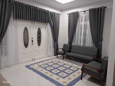 Cheerful 4 bedroom home located at Tanah Merah