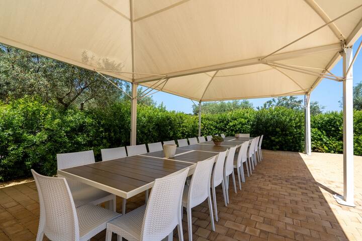 Amazing Villa with Private Pool gallery image 3