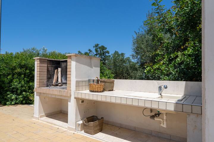 Amazing Villa with Private Pool gallery image 5