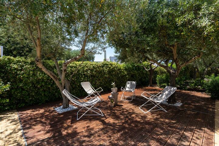 Amazing Villa with Private Pool gallery image 2