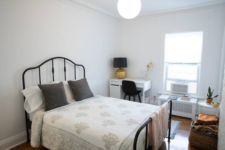 Historic NYC Townhouse in Landmarked District gallery image 4