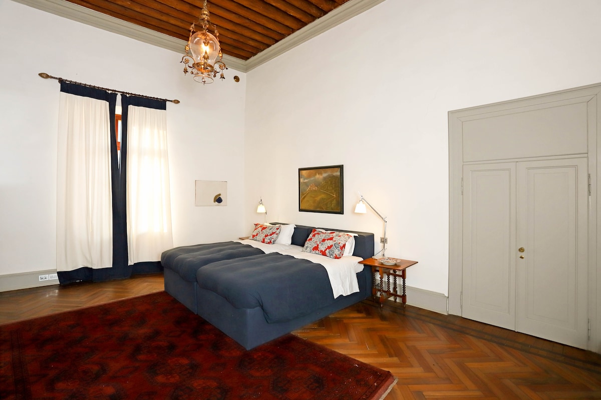 Ննջասենյակ 9