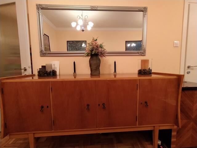 Cozy three BDRMS central APT at five Filippou str gallery image 3