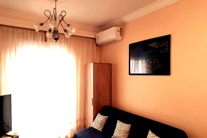 Cozy three BDRMS central APT at five Filippou str gallery image 4