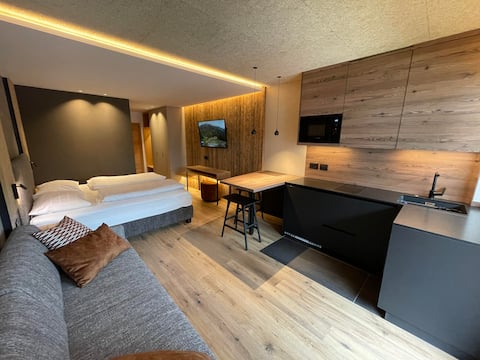 Studio apartment (2 adults)