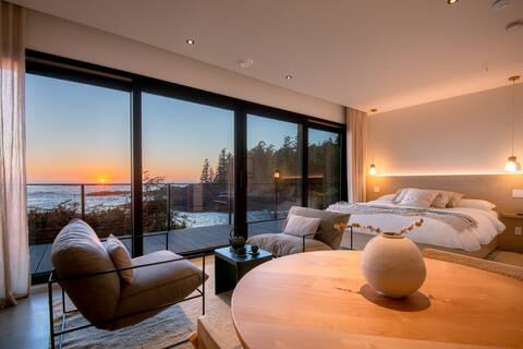 Arashi - Oceanfront w/Private Sauna & Hottub
