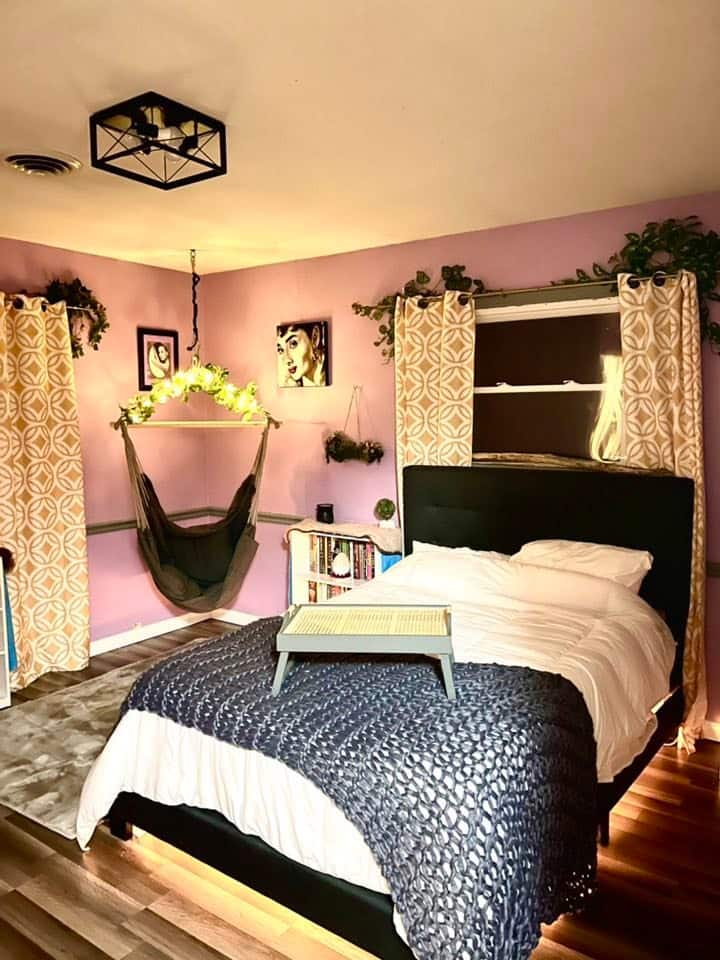 Chill & Safe Hangout Space - Cuba, MO