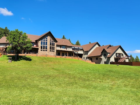 17 Acres of Luxury & Huge Game room/Movie Theater!