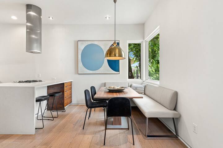 Lux SoCo Penthouse in the Heart of Austin