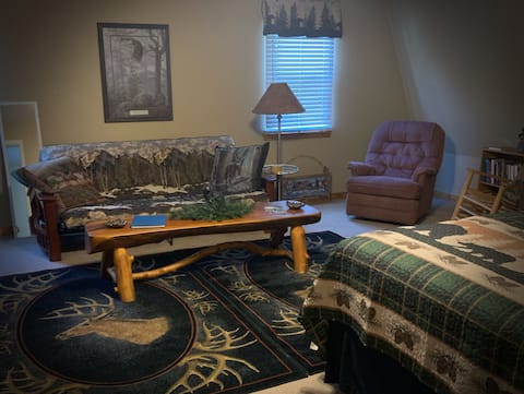 RiverSong Treehouse
On the River