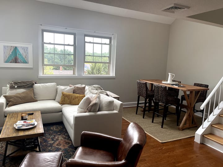 Downtown Mystic Loft! - Mystic, CT