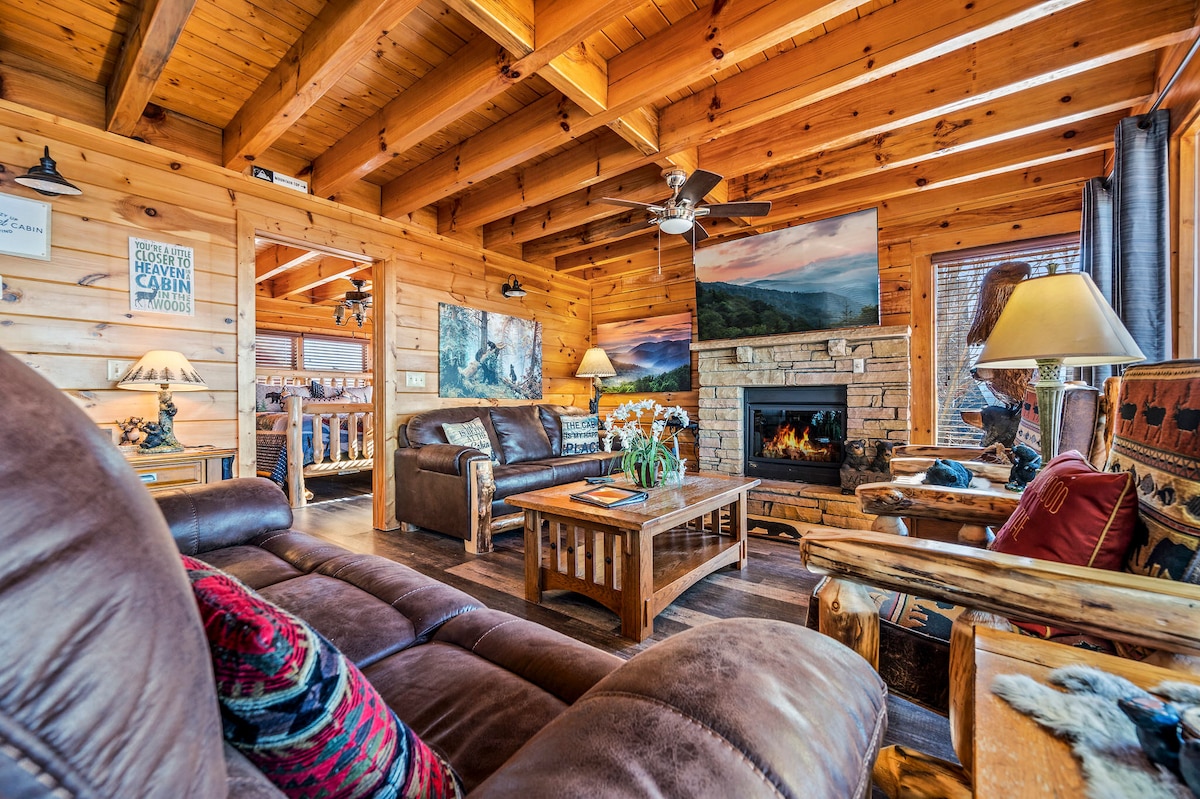 มีเฟอร์นิเจอร์ที่สะดวกสบายมากมายให้เพลิดเพลิน โซฟาขนาดใหญ่เอนหลังและโซฟาตัวที่สองดึงออกมาเป็นที่นอน (ควีนไซส์) เพื่อเพิ่มพื้นที่ตามต้องการ