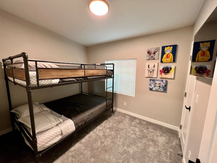 Двойни двойни двойни легла 