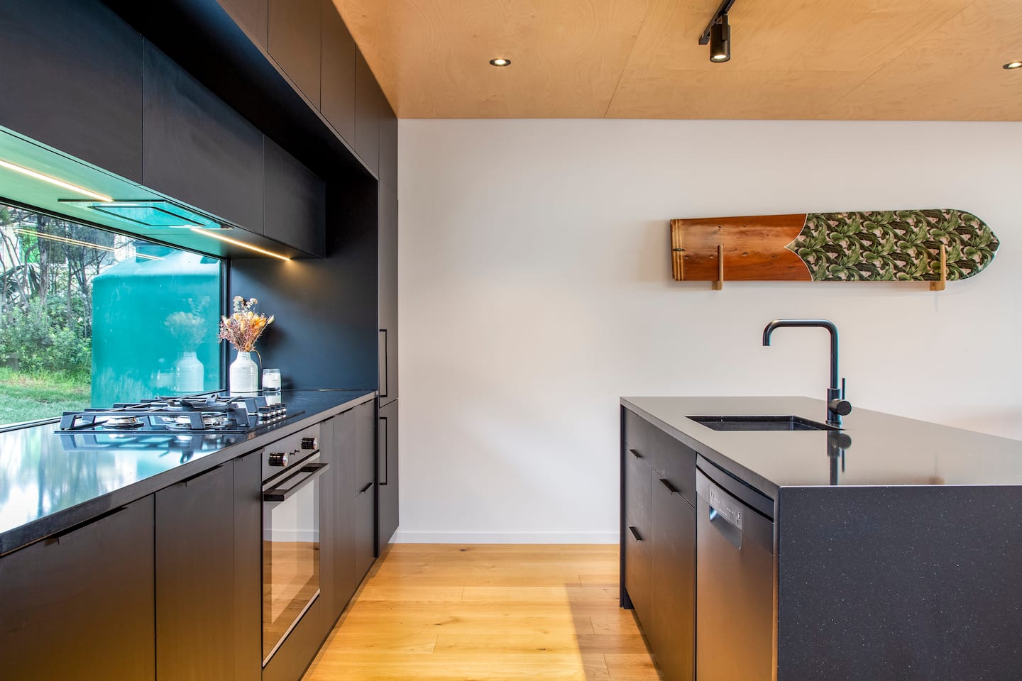 Piha House With Breathtaking Views 5