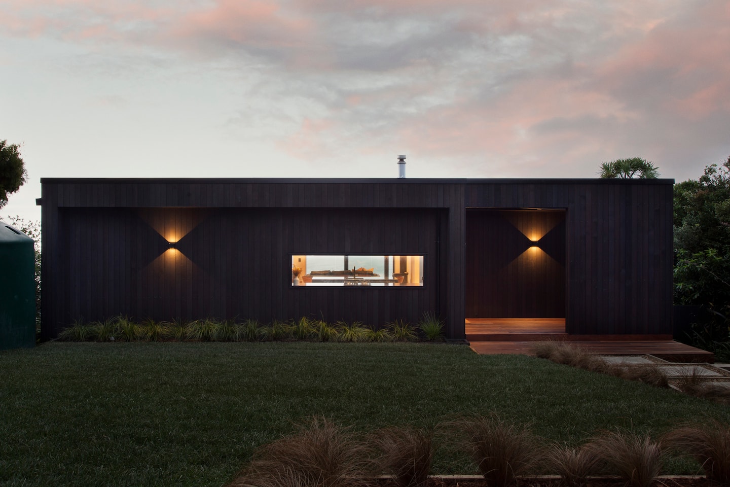 Piha House With Breathtaking Views 1