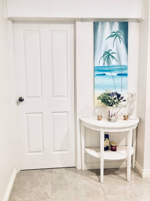 Welcome to Air in the Fair. Lovely 4BR house.