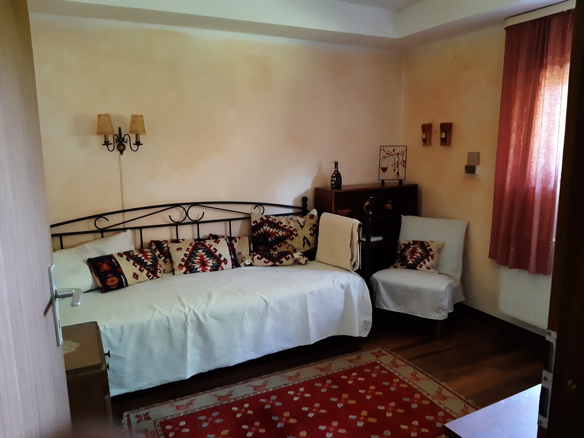 花园房配有单人床（ B 1米）和独立卫生间